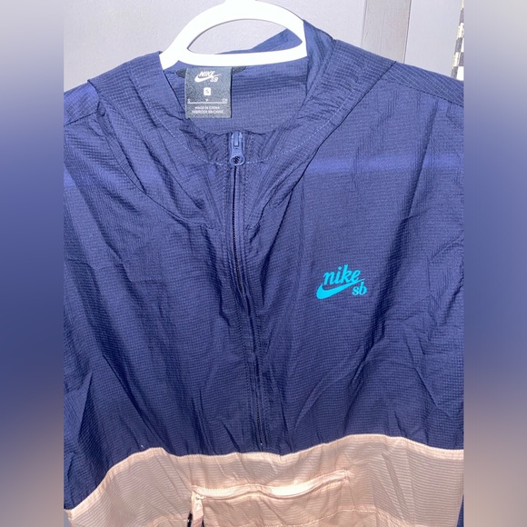 Nike SB Anorak Lightweight Windbreaker Jacket | Size: S - Picture 3 of 7